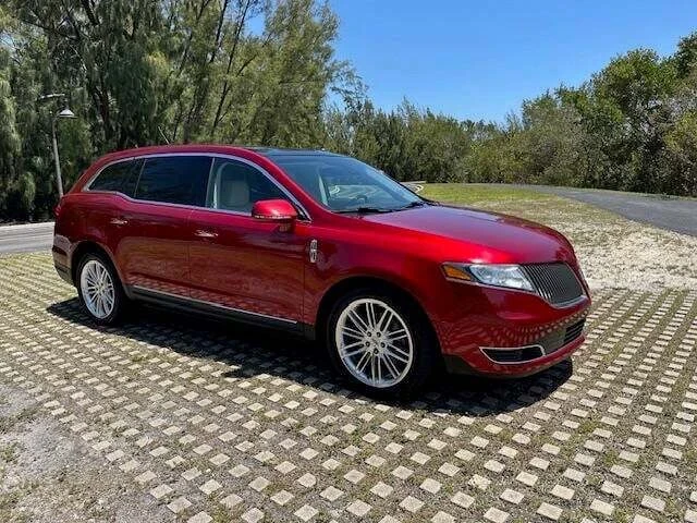 2016 Lincoln MKT - Image 4 of 21