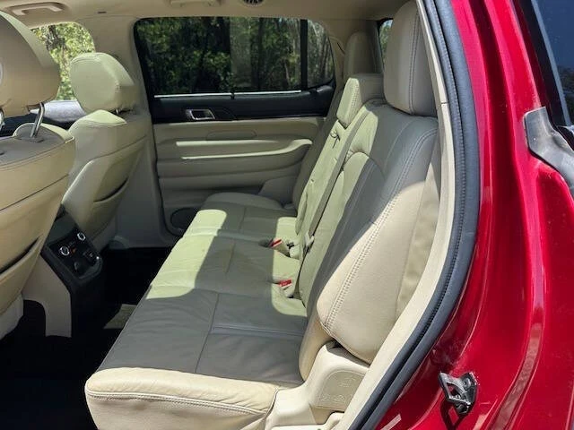 2016 Lincoln MKT - Image 19 of 21