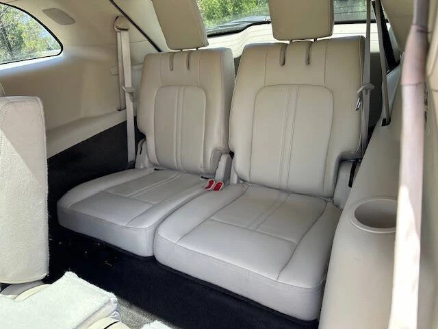 2016 Lincoln MKT - Image 20 of 21