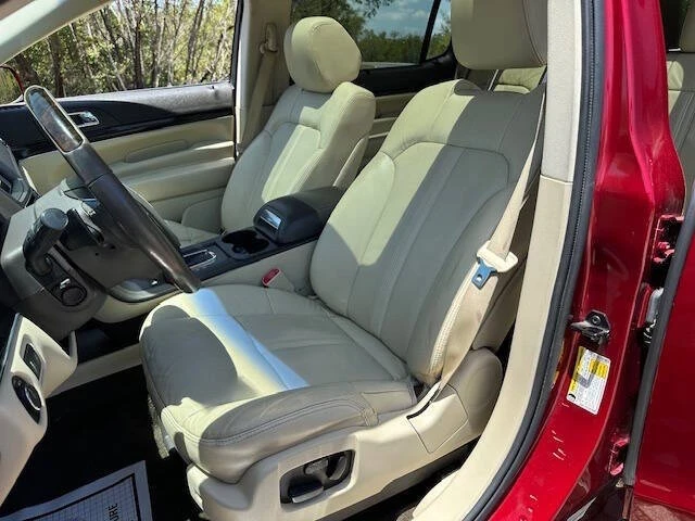 2016 Lincoln MKT - Image 17 of 21