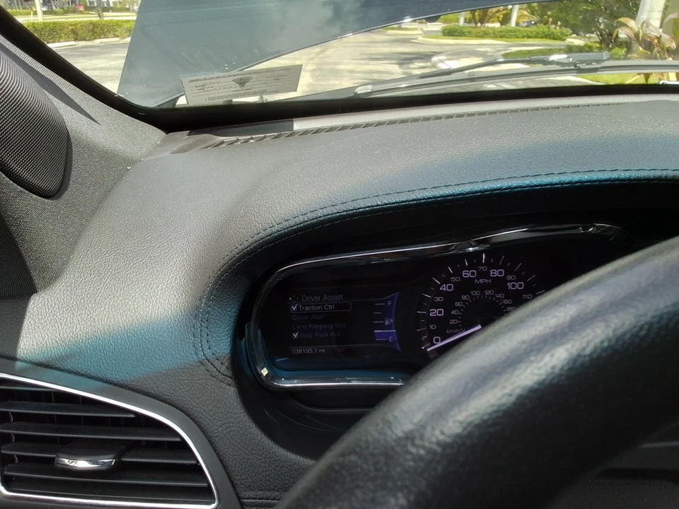 2016 Lincoln MKT - Image 24 of 28