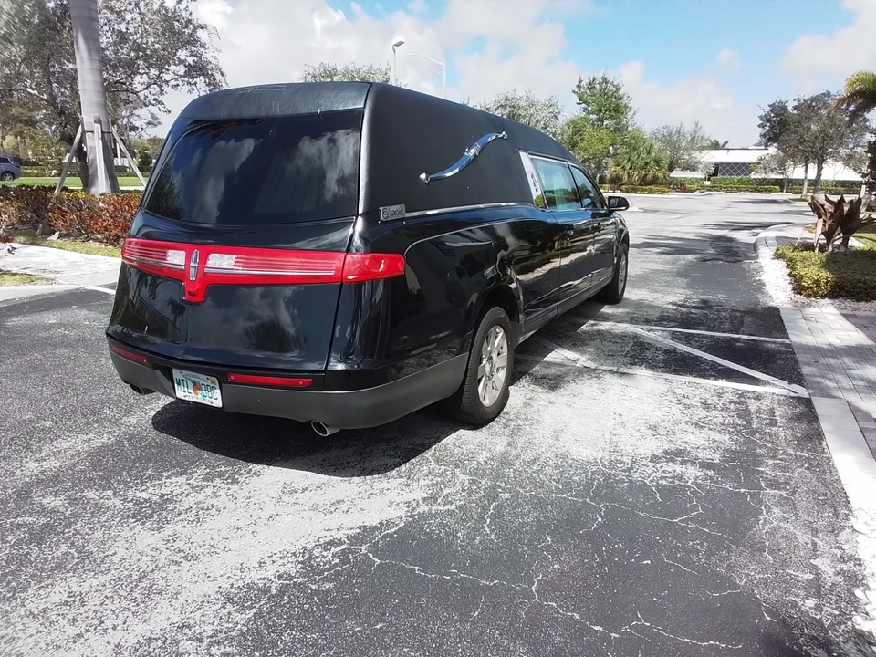 2016 Lincoln MKT - Image 4 of 28