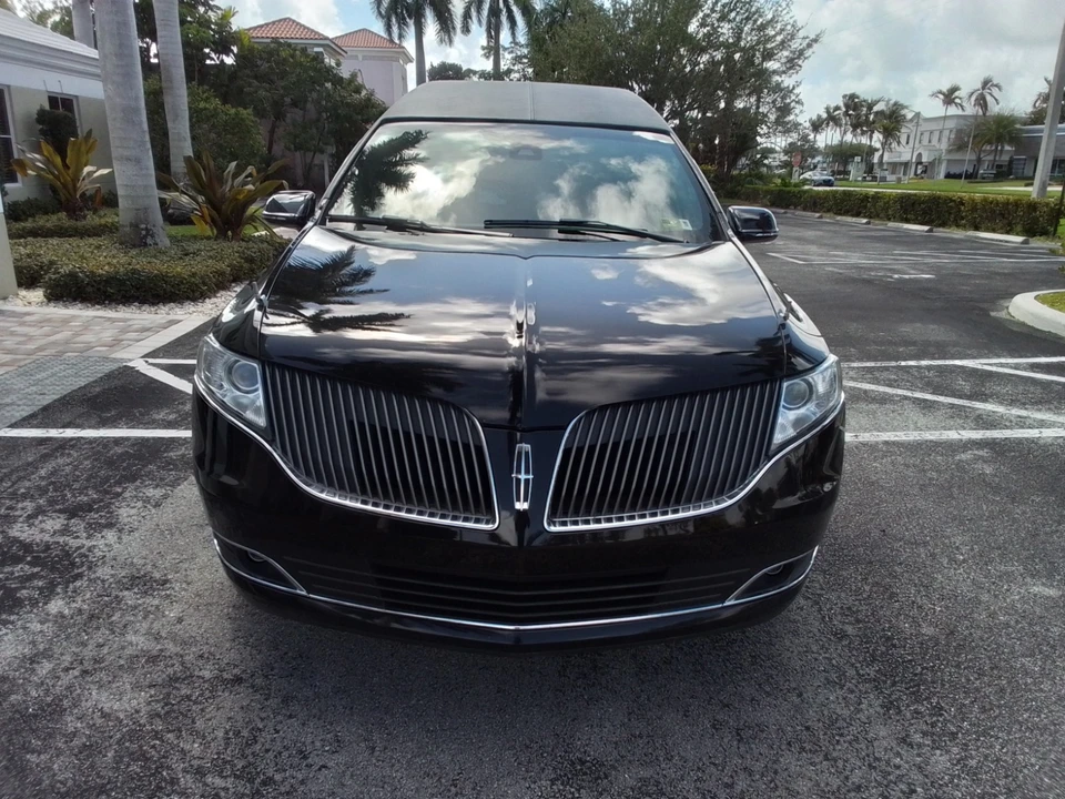2016 Lincoln MKT - Image 7 of 28