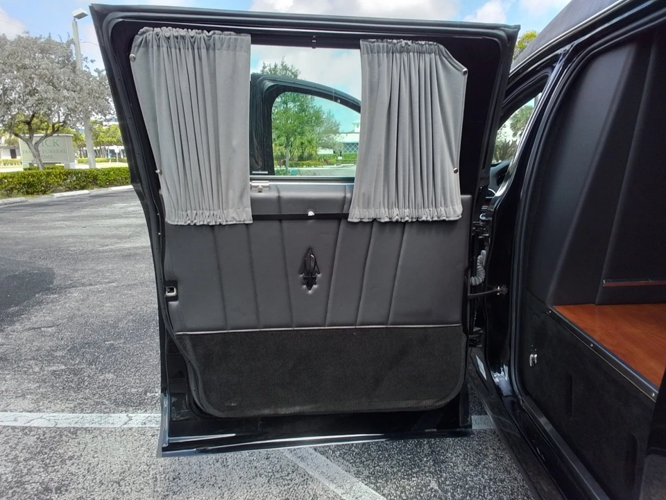 2016 Lincoln MKT - Image 11 of 28