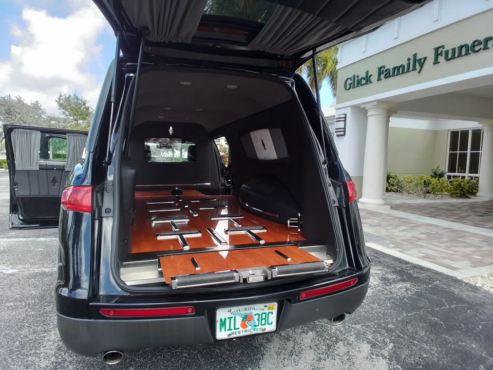 2016 Lincoln MKT - Image 16 of 28
