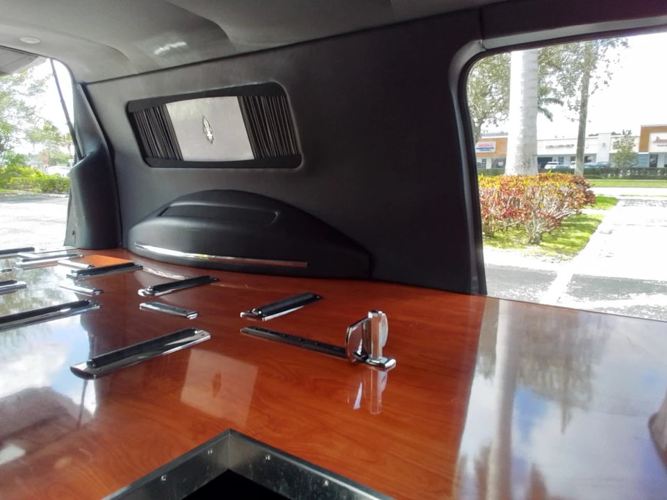 2016 Lincoln MKT - Image 19 of 28
