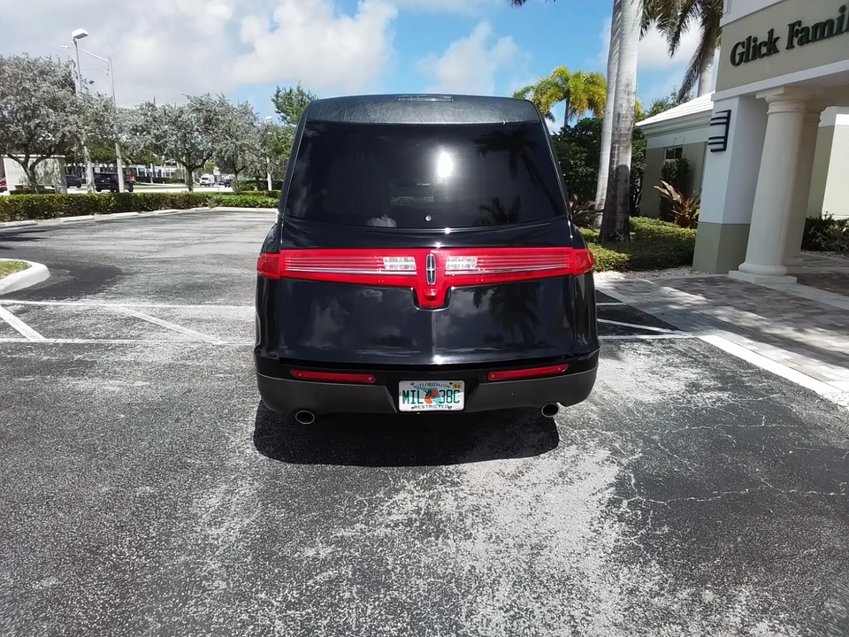 2016 Lincoln MKT - Image 27 of 28