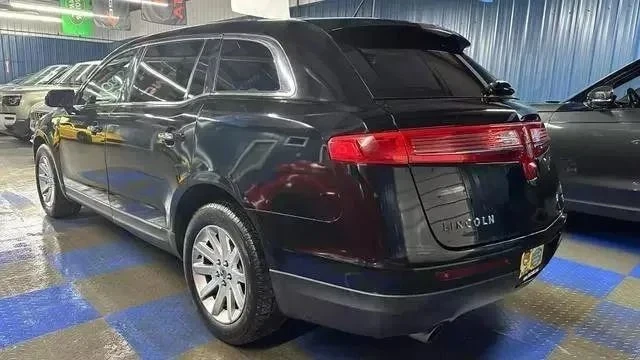2016 Lincoln MKT - Image 4 of 12
