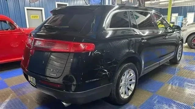 2016 Lincoln MKT - Image 3 of 12