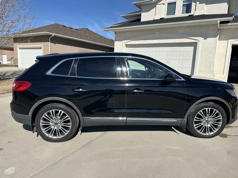 2016 Lincoln MKX - Image 9 of 10
