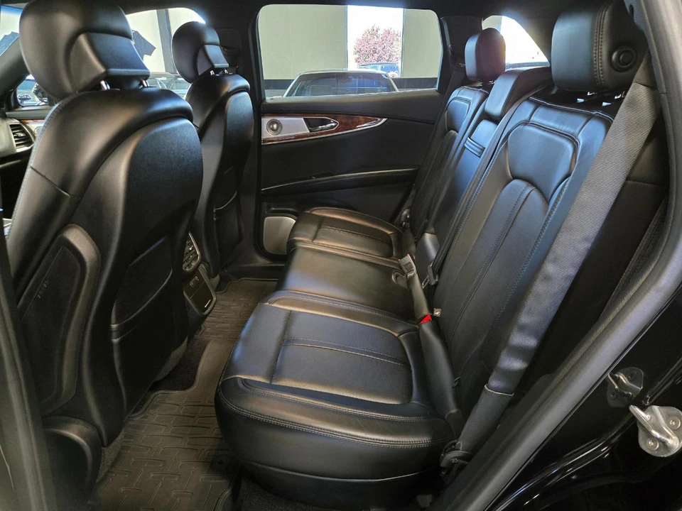 2016 Lincoln MKX - Image 9 of 16