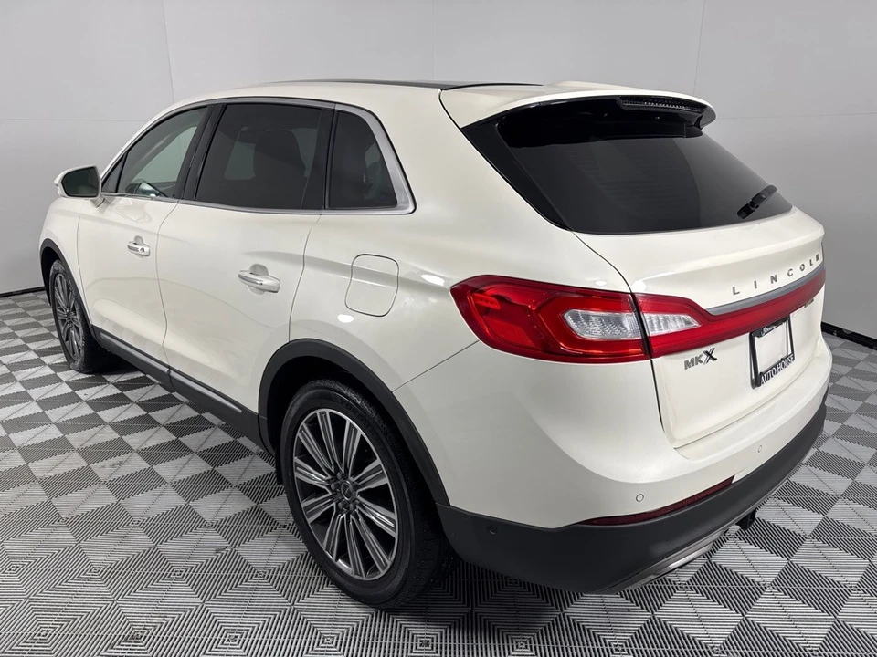 2016 Lincoln MKX - Image 8 of 12