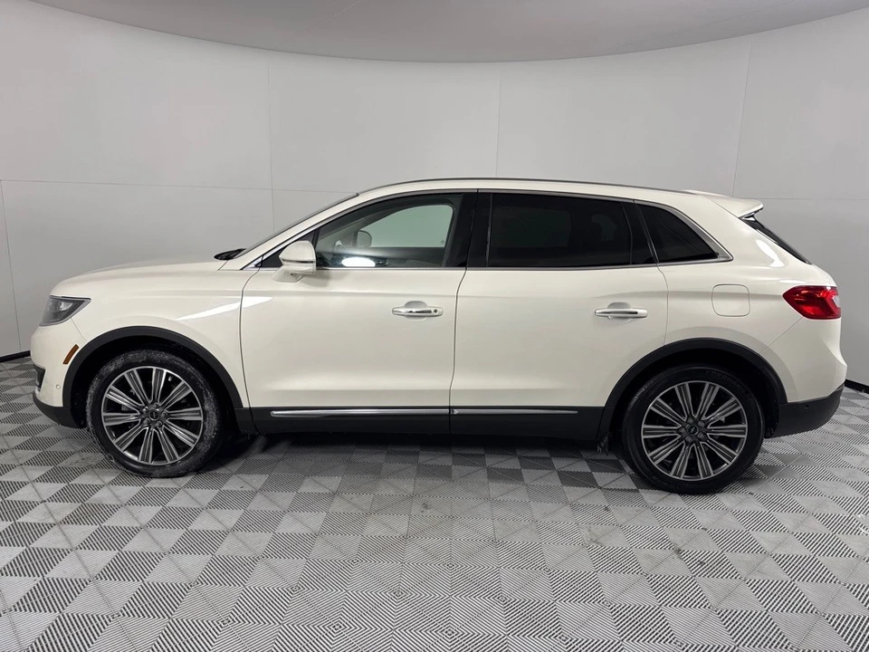 2016 Lincoln MKX - Image 9 of 12