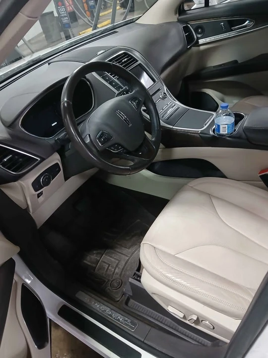 2016 Lincoln MKX - Image 11 of 15