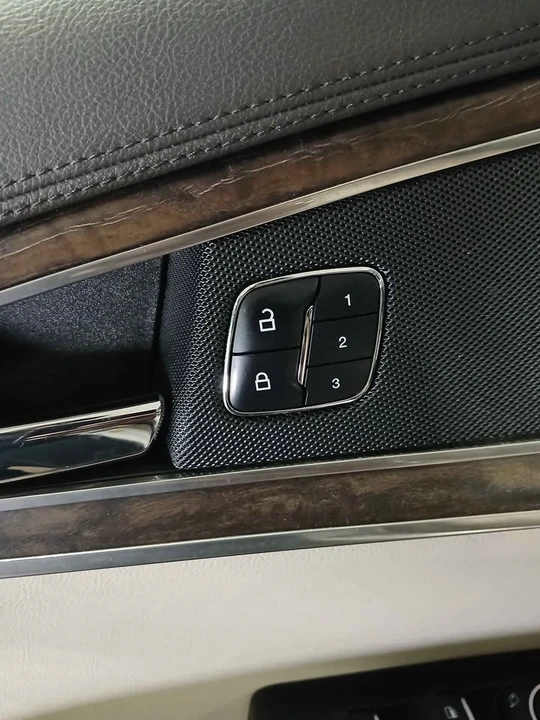 2016 Lincoln MKX - Image 7 of 15