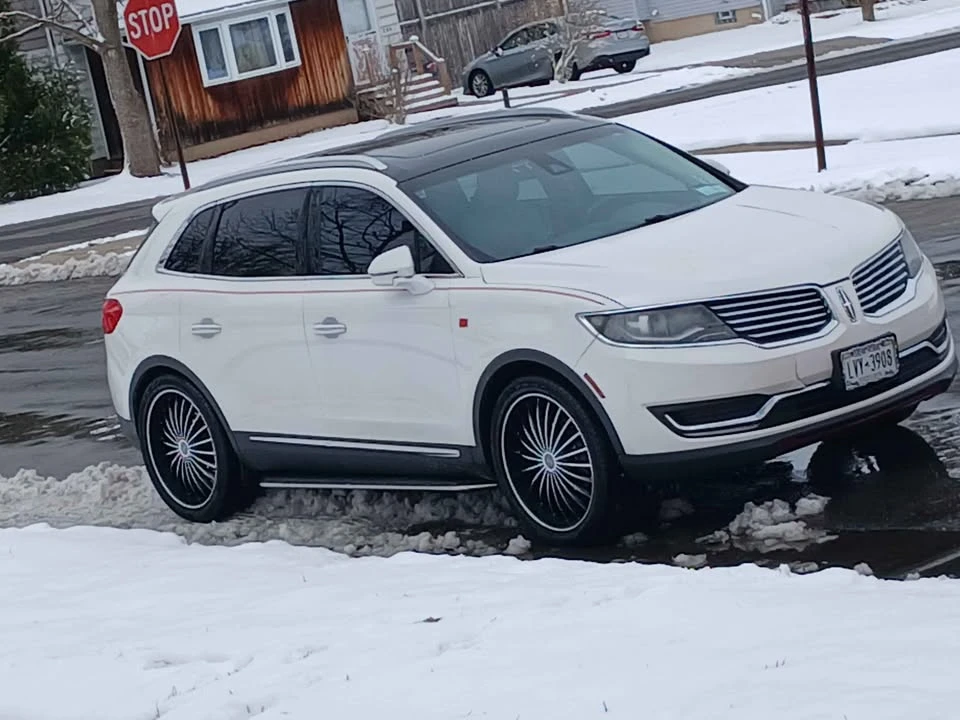 2016 Lincoln MKX - Image 13 of 15