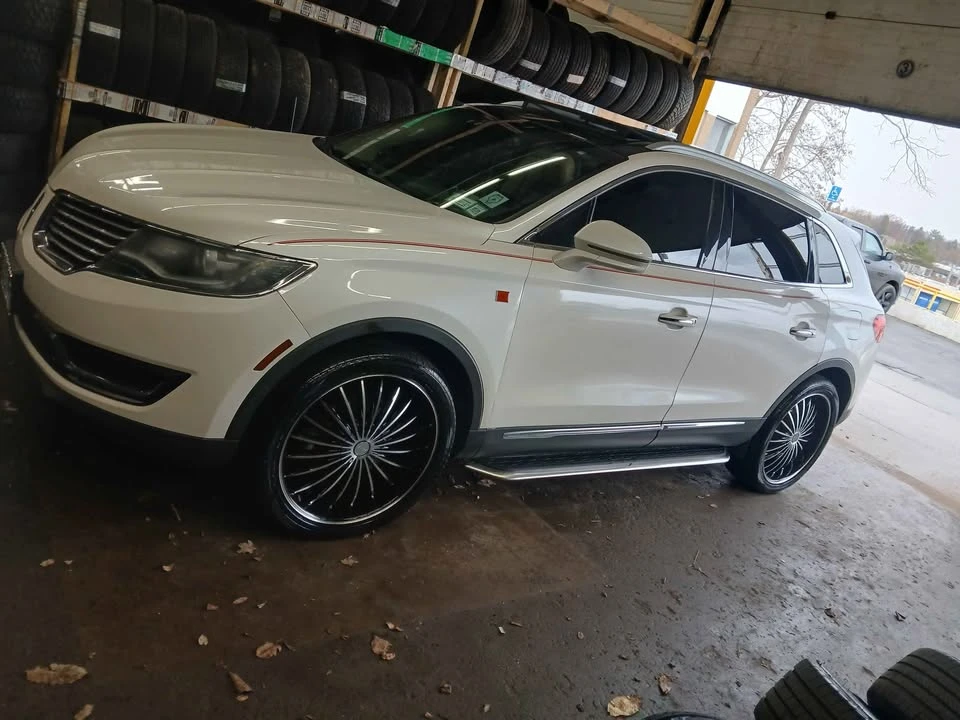 2016 Lincoln MKX - Image 12 of 15