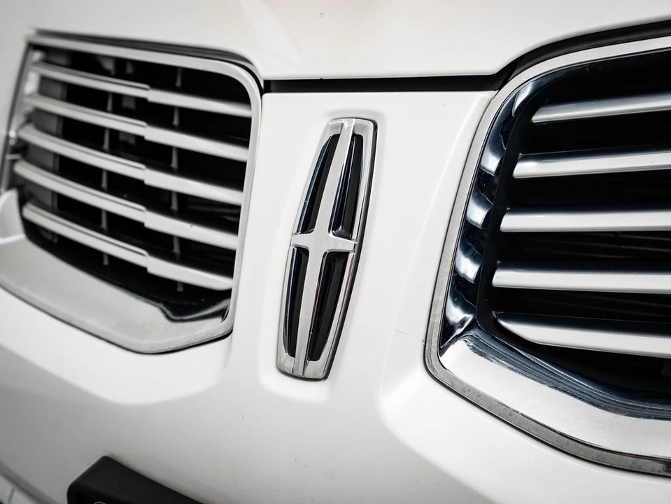 2016 Lincoln MKX - Image 3 of 21