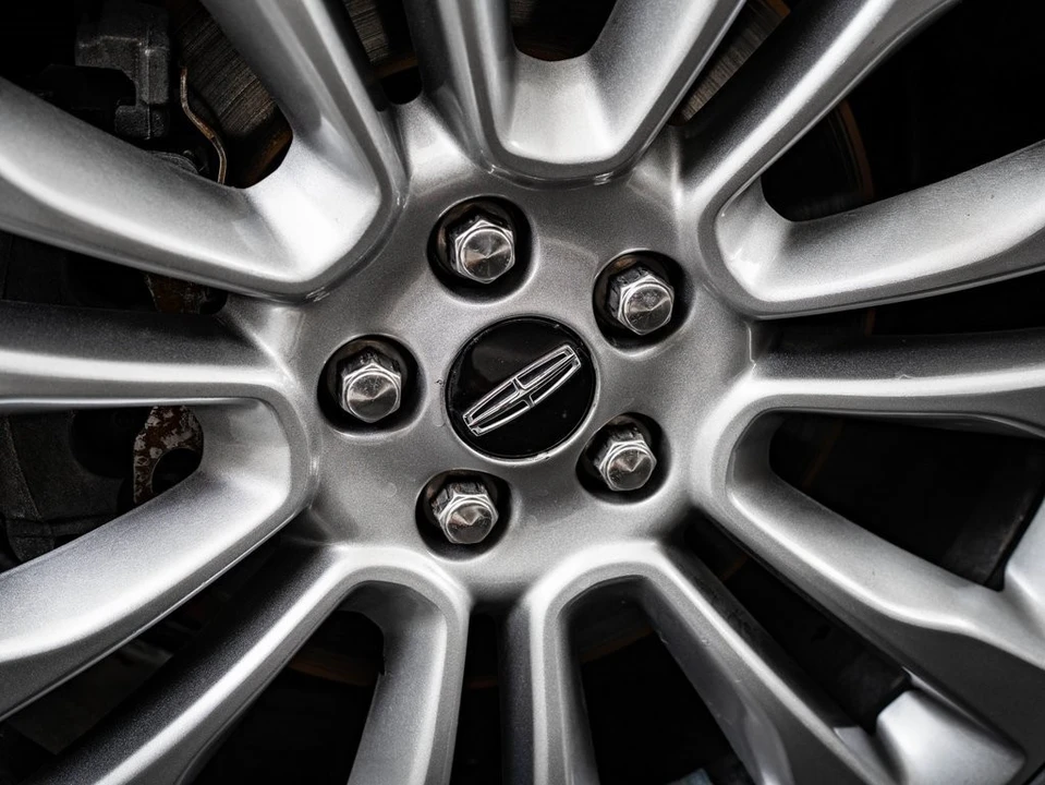 2016 Lincoln MKX - Image 8 of 21