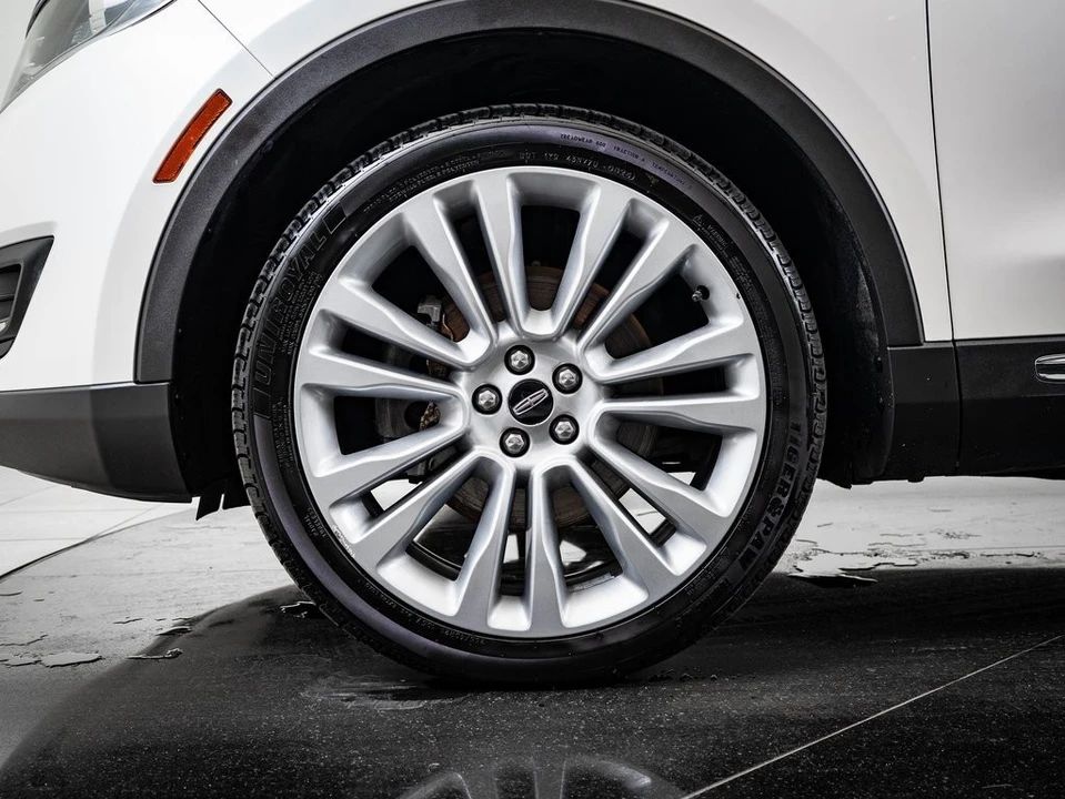 2016 Lincoln MKX - Image 13 of 21