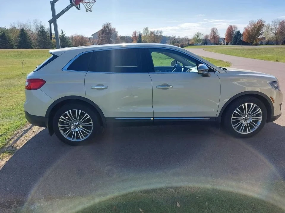 2016 Lincoln MKX - Image 5 of 10