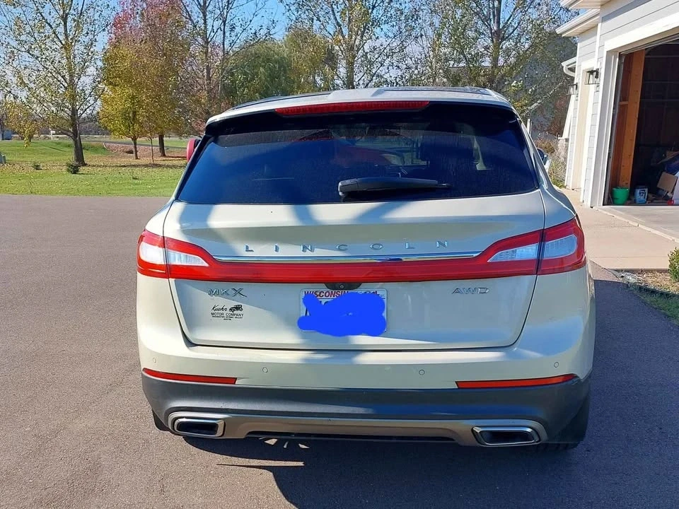 2016 Lincoln MKX - Image 4 of 10