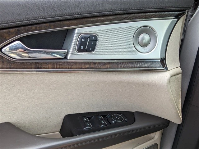 2016 Lincoln MKX - Image 17 of 21