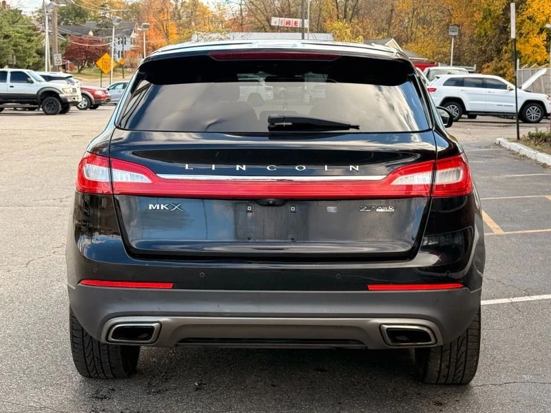 2016 Lincoln MKX - Image 10 of 12