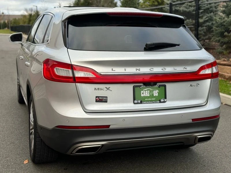 2016 Lincoln MKX - Image 9 of 12