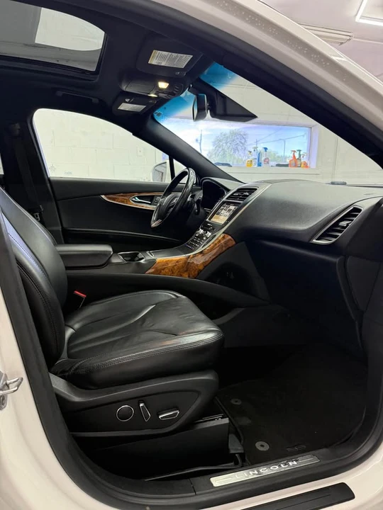 2016 Lincoln MKX - Image 10 of 20