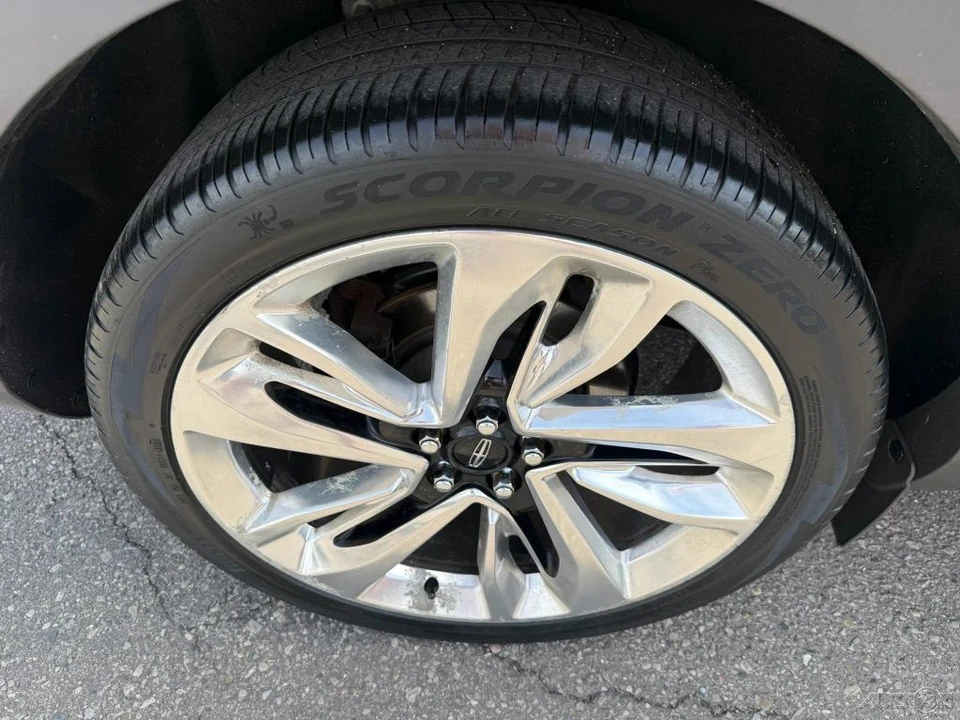 2016 Lincoln MKX - Image 9 of 12