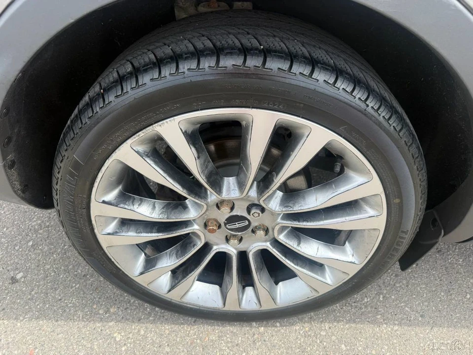 2016 Lincoln MKX - Image 9 of 12