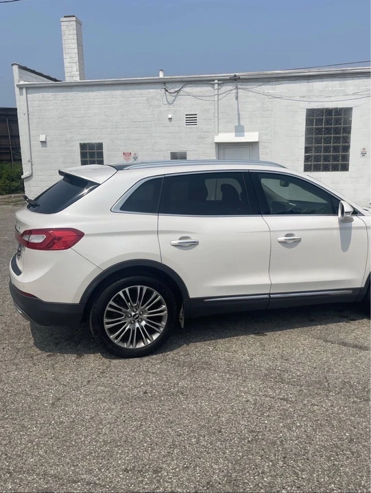 2016 Lincoln MKX - Image 4 of 12