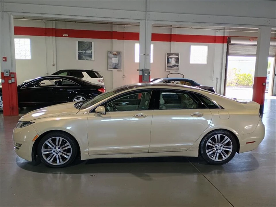2016 Lincoln MKZ - Image 2 of 31