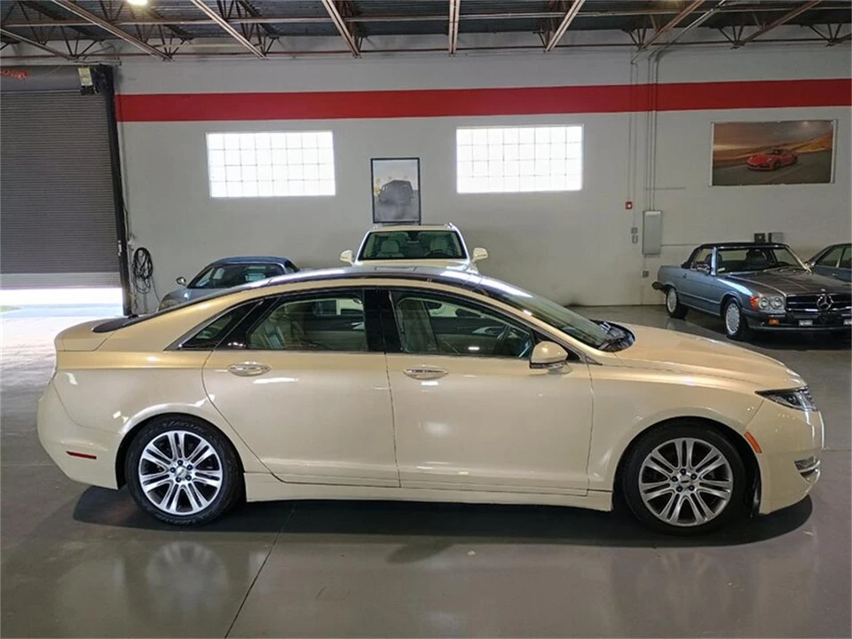 2016 Lincoln MKZ - Image 7 of 31