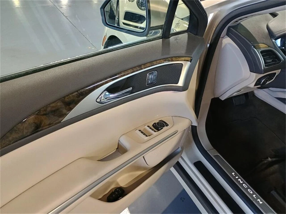 2016 Lincoln MKZ - Image 14 of 31