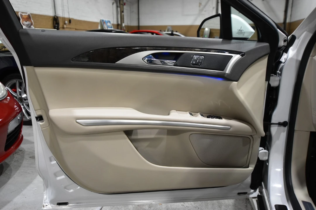 2016 Lincoln MKZ - Image 16 of 21