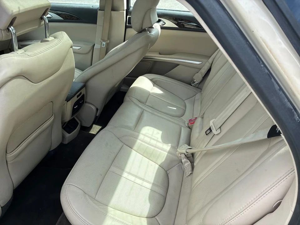 2016 Lincoln MKZ - Image 11 of 12