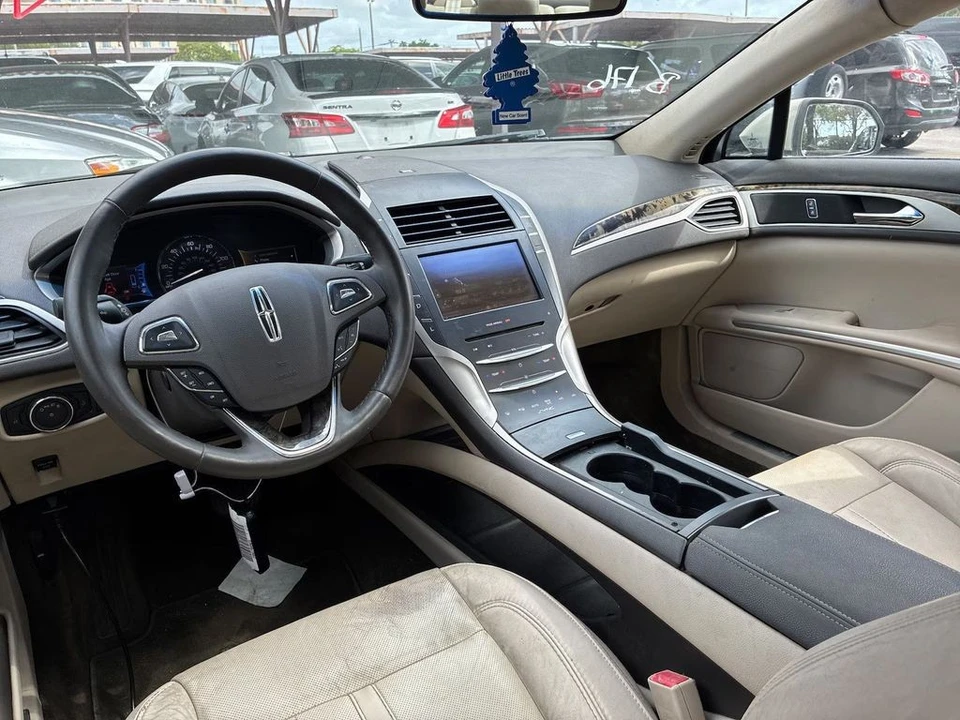 2016 Lincoln MKZ - Image 10 of 12