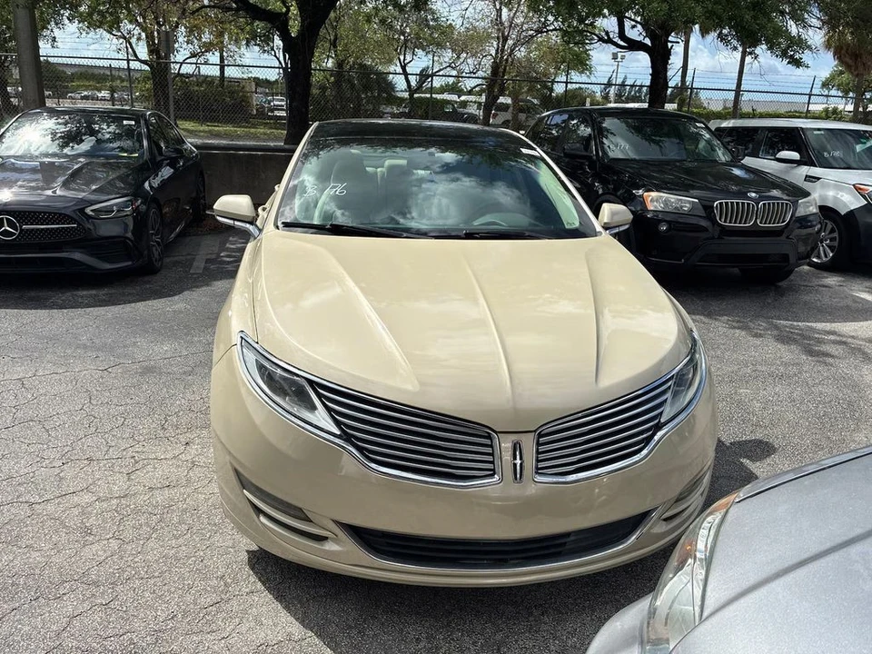 2016 Lincoln MKZ - Image 3 of 12