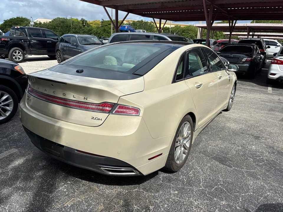2016 Lincoln MKZ - Image 8 of 12