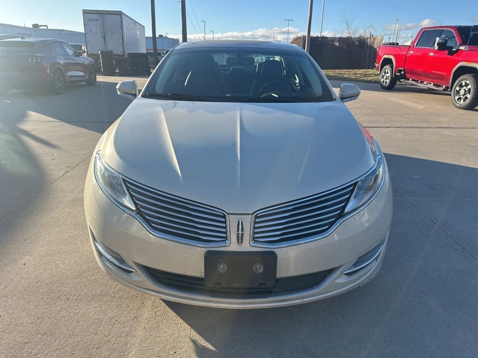 2016 Lincoln MKZ - Image 4 of 12
