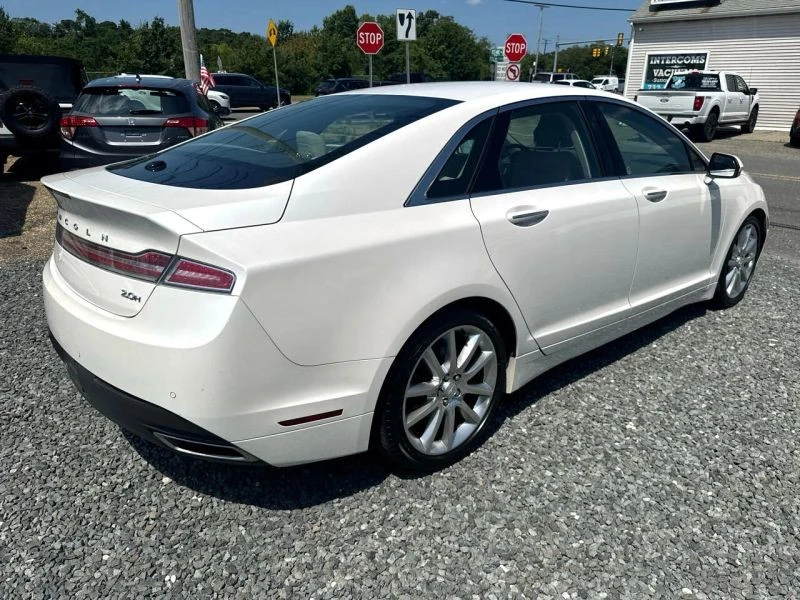 2016 Lincoln MKZ - Image 5 of 12