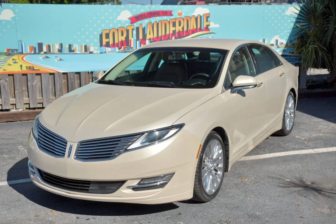 2016 Lincoln MKZ - Image 2 of 12