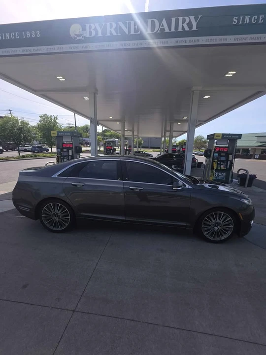 2016 Lincoln MKZ - Image 2 of 20
