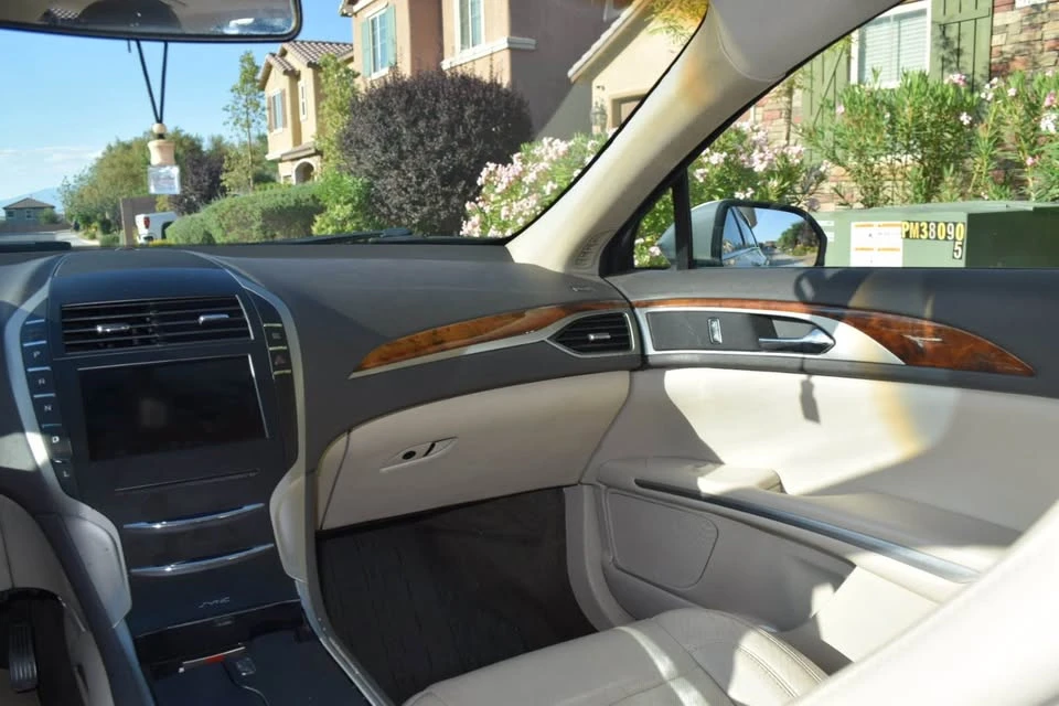 2016 Lincoln MKZ - Image 12 of 20