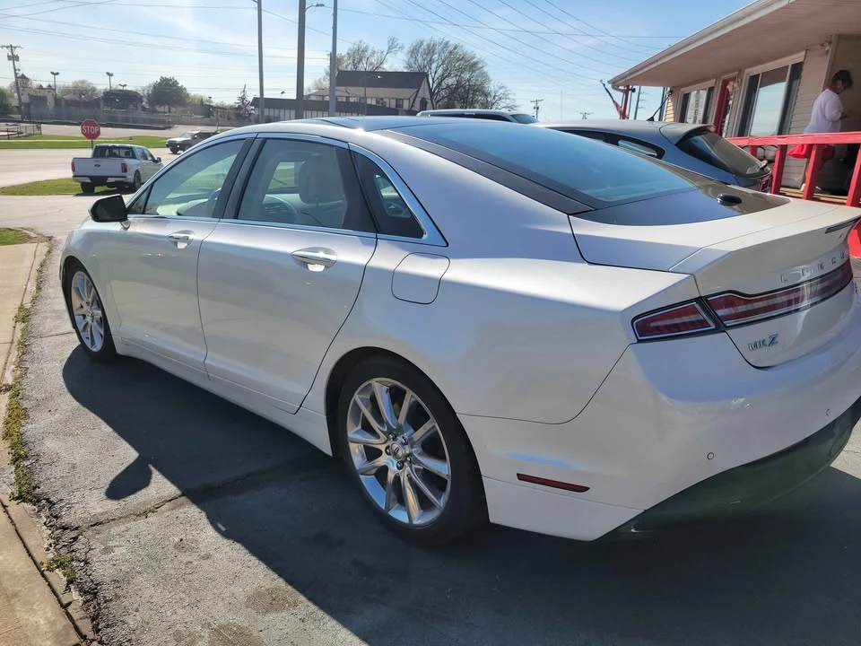 2016 Lincoln MKZ - Image 9 of 12