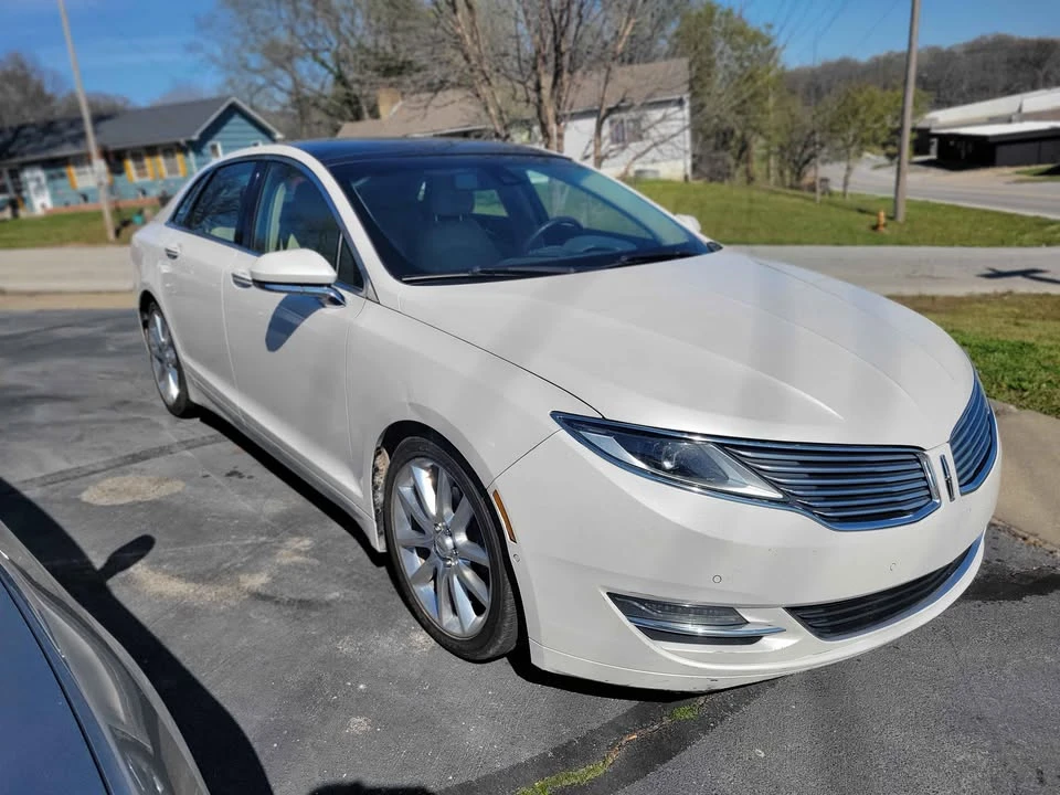 2016 Lincoln MKZ - Image 2 of 12