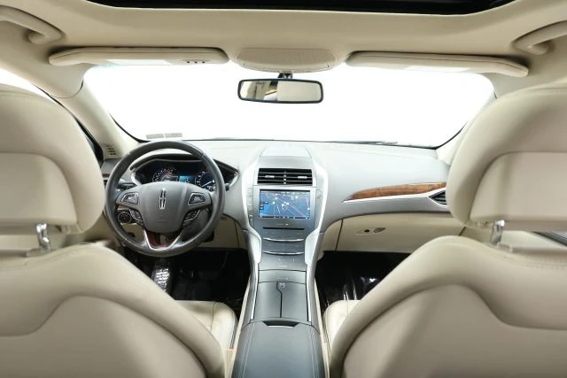 2016 Lincoln MKZ - Image 22 of 31
