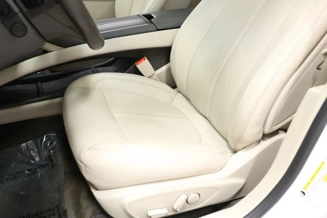 2016 Lincoln MKZ - Image 19 of 31